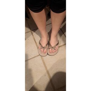 Gold Vionic Bella Sandals Size 7.5